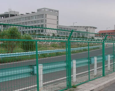 公路護欄網.jpg