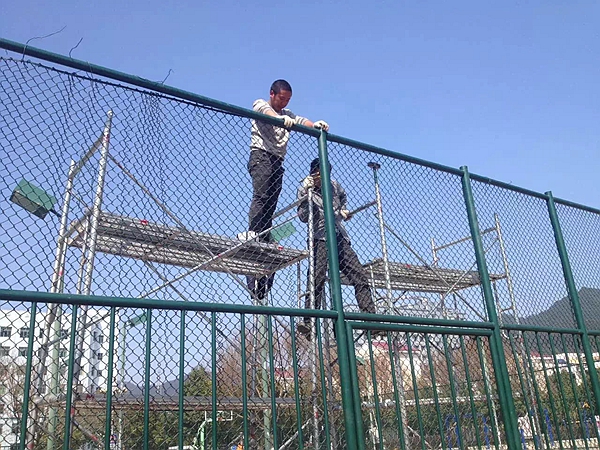 體育場護(hù)欄網(wǎng).jpg