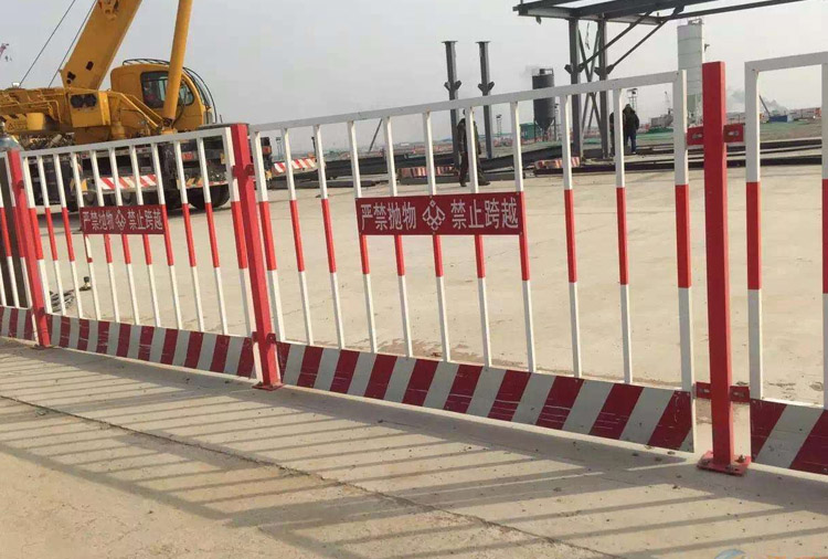 臨邊基坑護欄.jpg